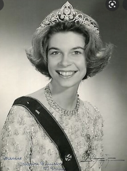 Royal Style - here's to 70 more years of frocks and rocks! 