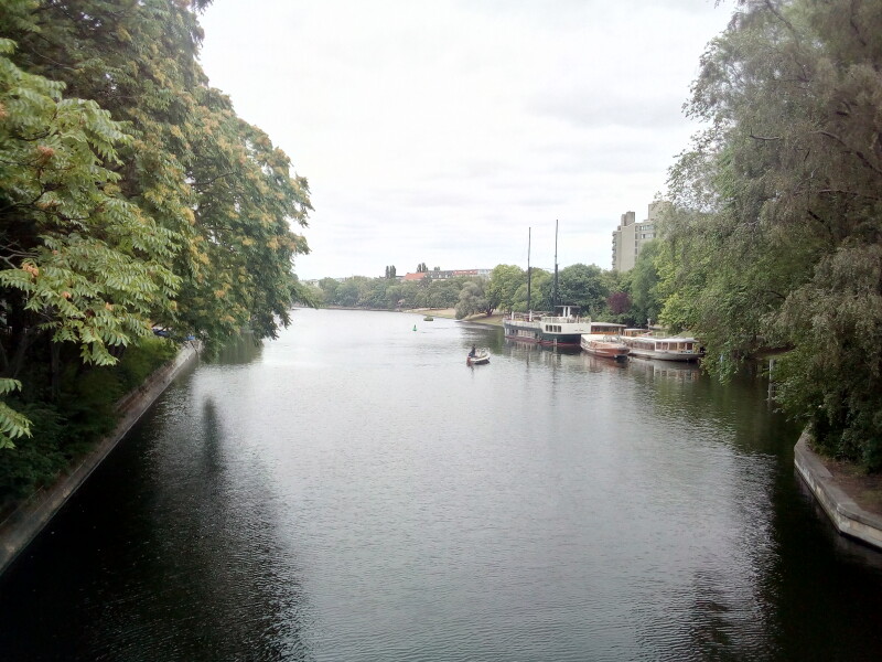 Come and tell me your dull and unexciting news 23: Calmly through the day 