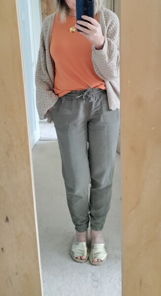 What are you wearing today? Melting into summer '22