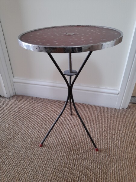 What do you think this vintage item is? (table of some sort?). Photos included