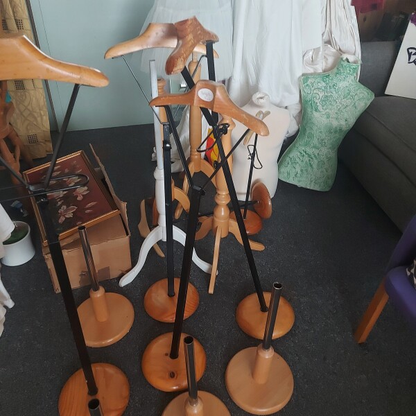 Preventing a nut/bolt from undoing