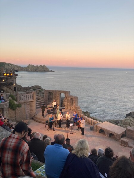 Come and tell me your dull and unexciting news 23: Calmly through the day 