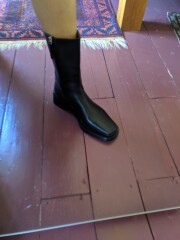 Les Parisiennes des Mamansnet: Maids Cosplaying as Schoolboys are Going to Get Themselves Cancelled by North Korea