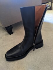 Les Parisiennes des Mamansnet: Maids Cosplaying as Schoolboys are Going to Get Themselves Cancelled by North Korea