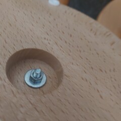 Preventing a nut/bolt from undoing