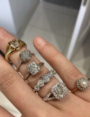 Anyone else loving vintage jewellery?