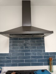 AIBU to want an upstand and tiles in my new kitchen? 