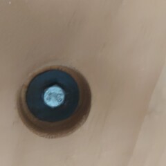 Preventing a nut/bolt from undoing