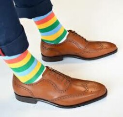 Brogues - to sock or not to sock?