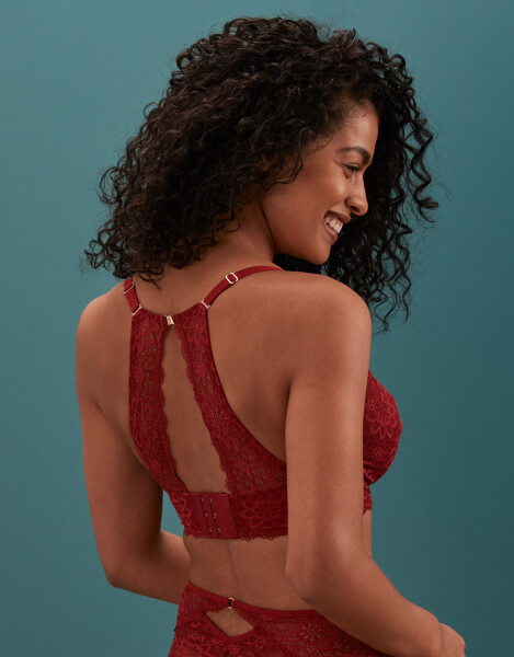 To think the boob or bust bra evangelism goes too far!