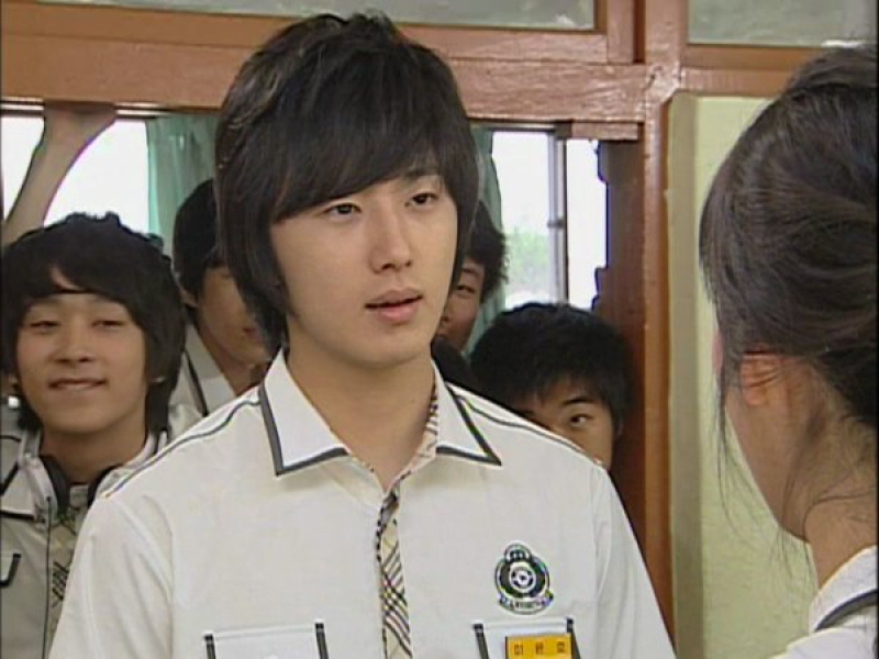 MsLatté’s Daebak Cybercafé (Kdrama addicts #34): July brings internal conflict. Make the most of sunshine and the long days, or keep on top of your kdrama? 🤔