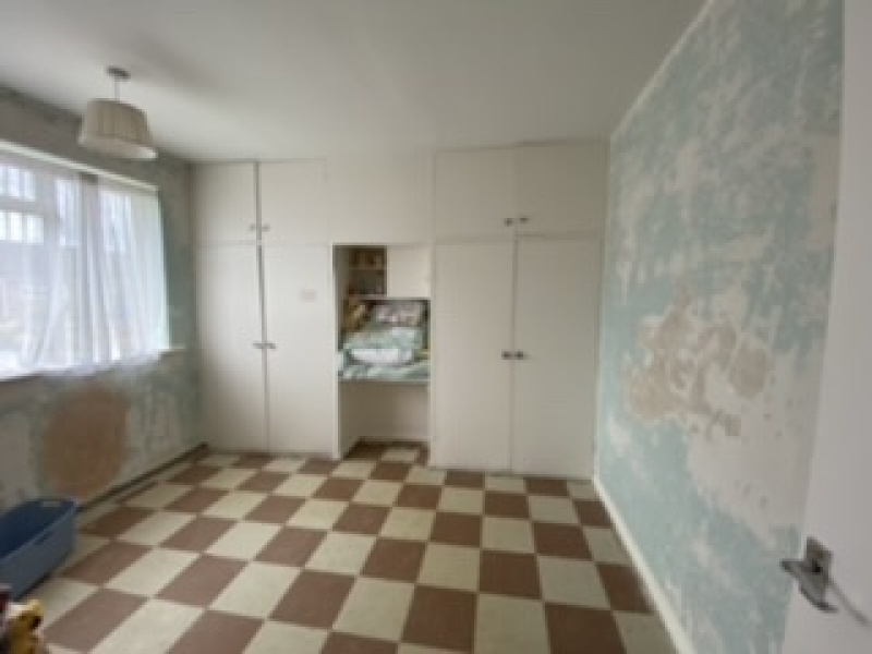 To keep or knock out built-in wardrobes?