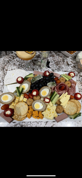 How do I make a lovely charcuterie board?