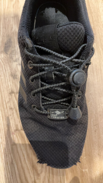 Which shoes for secondary?