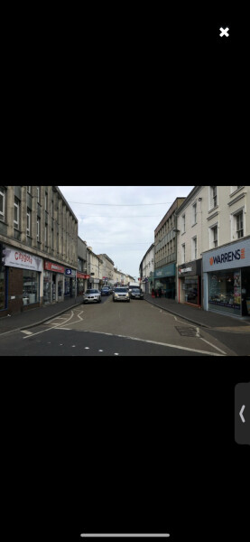 Are there any decent, liveable seaside towns in UK which aren’t silly expensive or horribly rundown?