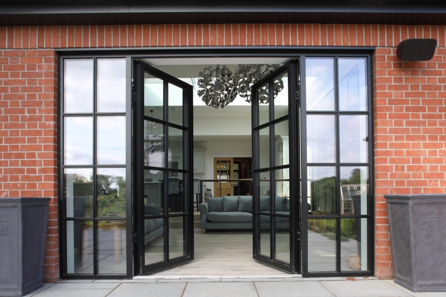 Next question! Does anyone have aluminium French doors?