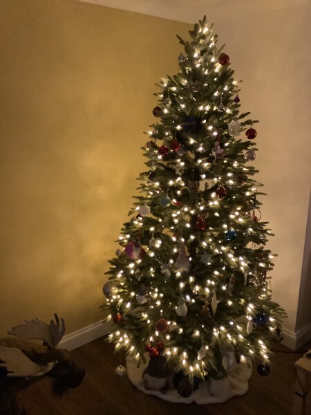 Recommend me a great artificial Christmas tree