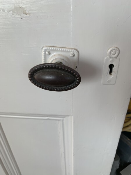 Please help me identify these door knobs 