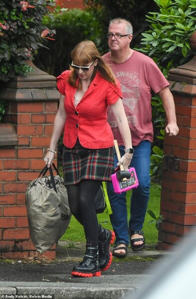 What makes a women look frumpy