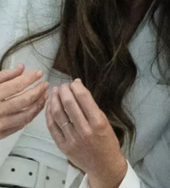 Catherine not wearing her wedding ring?