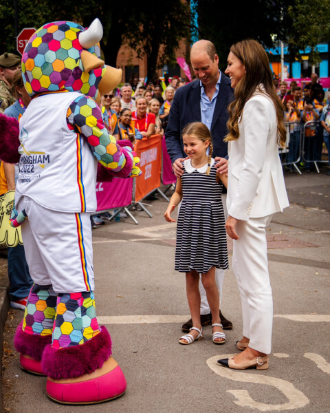 Royal Style - Bring out the Baubles! We'll wear your jewellery if you don't want to! 