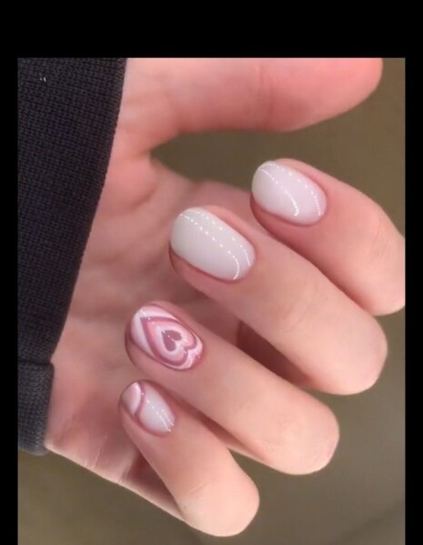 Where to get nails done in Manchester?
