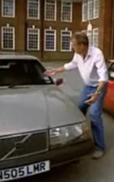 Edinburgh Fringe comic spat on and shunned by colleagues as a 'transphobe' for show about women