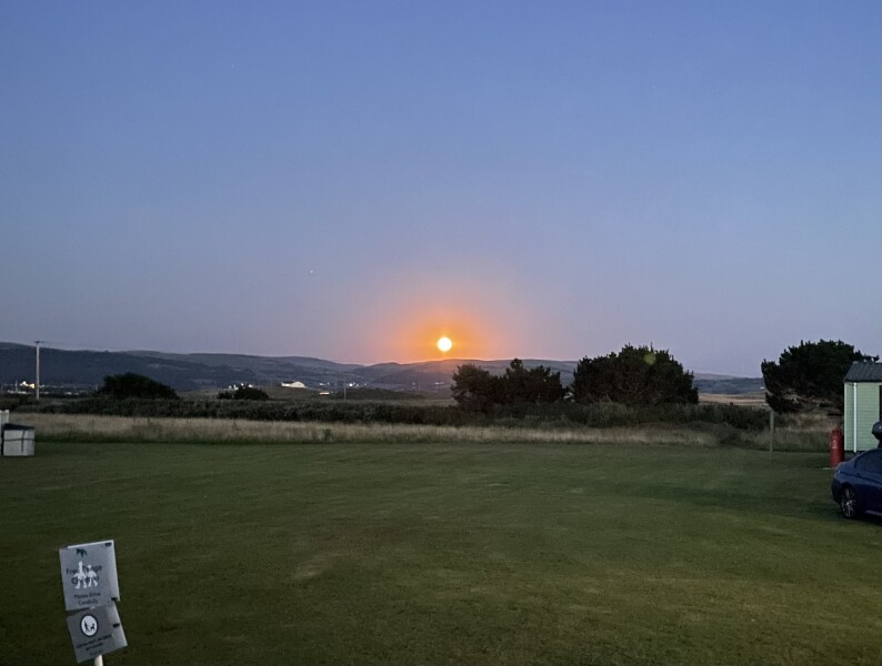 Swagger Inn 172.  While we're waiting for the summer to kick in, we'll be dreaming of beaches with the HBFs...