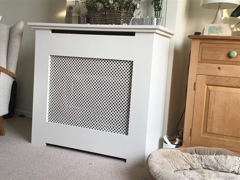 Living room without fireplace 