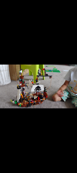 Share with LEGO your children’s most imaginative creations - £200 LEGO voucher to be won