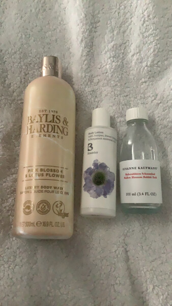 Are you addicted to beauty products? If so, please join - we are "Beauty addicts anonymous" 💜