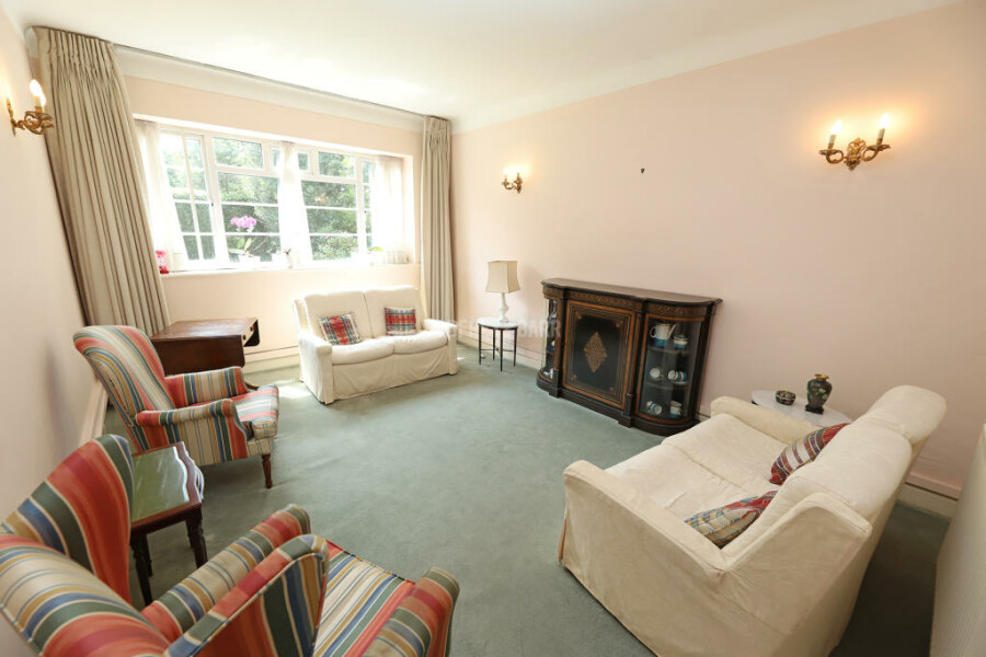 How much would this flat cost to refurbish.