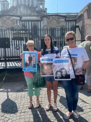 To show you what a few traffic-stopping Mumsnetters got up to in the sun today?