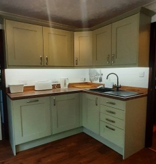 Kitchen worktops - clutter or essential items?