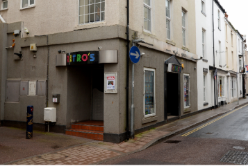 Are there any decent, liveable seaside towns in UK which aren’t silly expensive or horribly rundown?