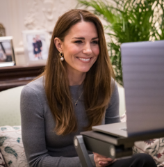 Royal Style - Bring out the Baubles! We'll wear your jewellery if you don't want to! 