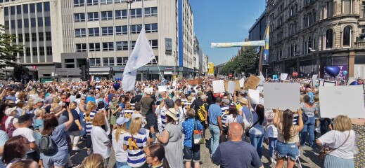 To show you what a few traffic-stopping Mumsnetters got up to in the sun today?