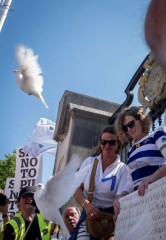 To show you what a few traffic-stopping Mumsnetters got up to in the sun today?