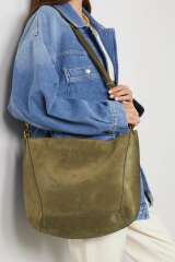 Les Parisiennes des Mamansnet: Always Have a Ball Gown at the Ready in Celebration of Your Enemy's Demise