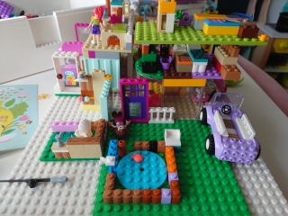 Share with LEGO your children’s most imaginative creations - £200 LEGO voucher to be won