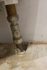 How can I turn this water off?