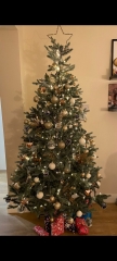 Recommend me a great artificial Christmas tree