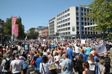 To show you what a few traffic-stopping Mumsnetters got up to in the sun today?