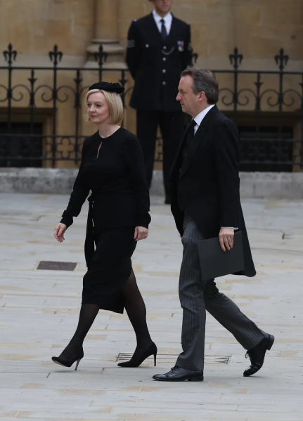 Anyone know who makes Carrie Johnson's dress?
