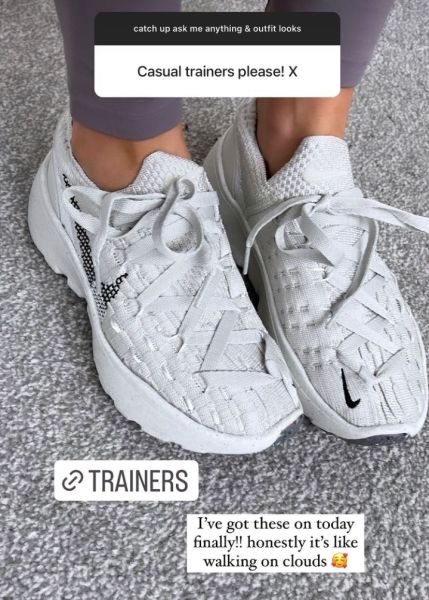 Nike Trainers - Pink Loop on Back - Please help!