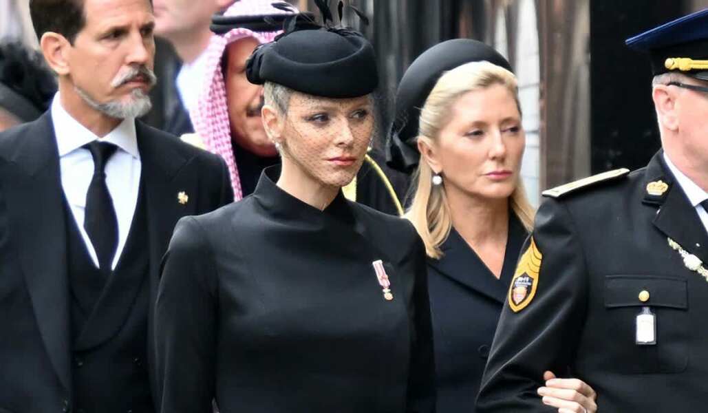 Royal Style - Farewell, Elizabeth - lady of style