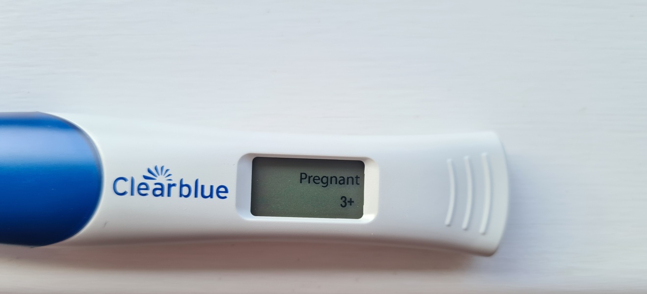 V faint Positive frer and clearblue (not digi) but neg clear clear blue digi