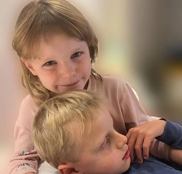 Royal Style - Bring out the Baubles! We'll wear your jewellery if you don't want to! 