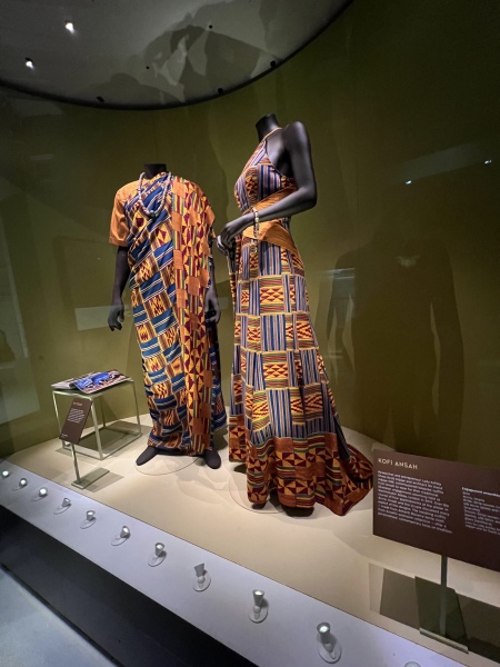 Les Parisiennes des Mamansnet: Always Have a Ball Gown at the Ready in Celebration of Your Enemy's Demise