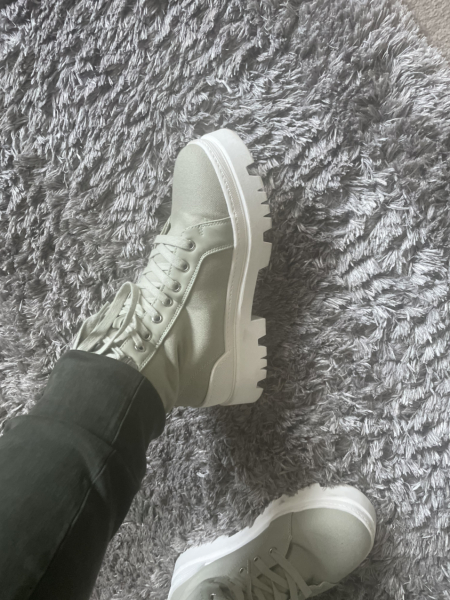 Help me find these boots please!